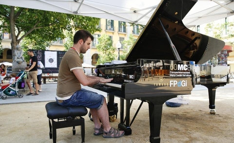 Pianos in the street-Plaça Independència